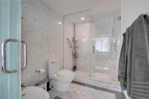 Condominio en venta en Miami, Florida, 2 dormitorios, 139.35 m2 № 1986677 - foto 29