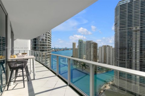 Condominio en venta en Miami, Florida, 2 dormitorios, 139.35 m2 № 1986677 - foto 1