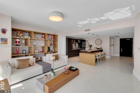 Condominio en venta en Miami, Florida, 2 dormitorios, 139.35 m2 № 1986677 - foto 5