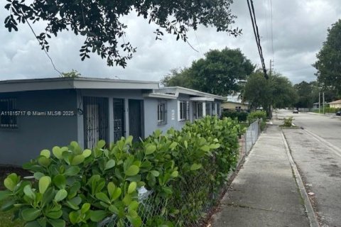 Commercial property in Miami, Florida 180.42 sq.m. № 1772306 - photo 20
