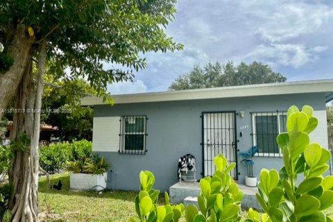 Commercial property in Miami, Florida 180.42 sq.m. № 1772306 - photo 14