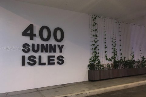 Condo in Sunny Isles Beach, Florida, 3 bedrooms  № 2043169