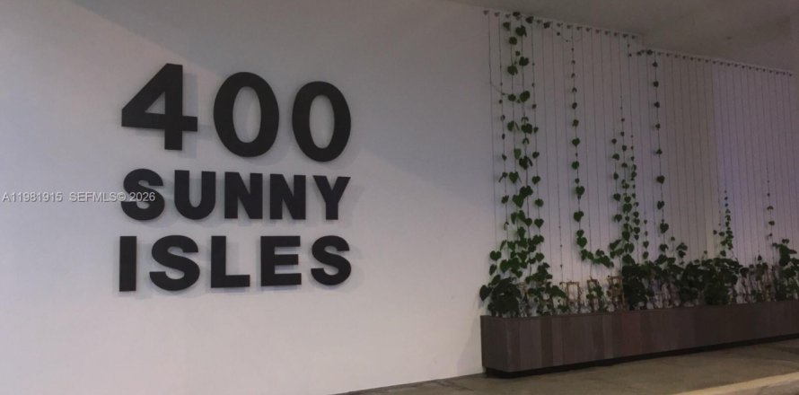 Condo à Sunny Isles Beach, Floride, 3 chambres  № 2043169