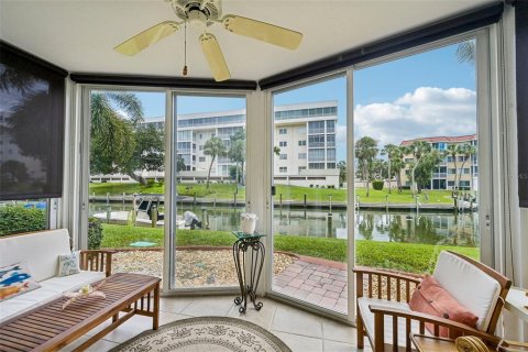 Copropriété à vendre à Sarasota, Floride: 1 chambre, 80.36 m2 № 2398857 - photo 10
