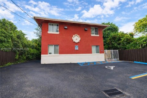 Кондоминиум с 1 спальней в Майами, Флорида № 2054460