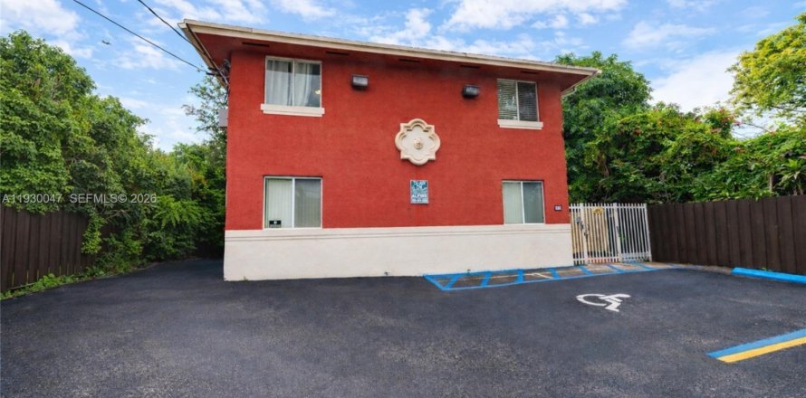 Кондоминиум с 1 спальней в Майами, Флорида № 2054460