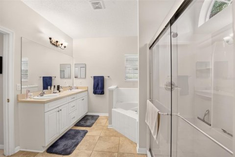 Casa en venta en Gainesville, Florida, 4 dormitorios, 220.92 m2 № 2197452 - foto 24