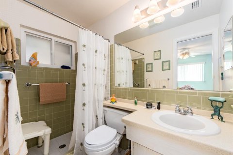 House in Seminole, Florida 2 bedrooms, 125.88 sq.m. № 2308542 - photo 20
