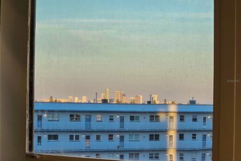 Снять в аренду кондоминиум в Галфпорта, Флорида 6 комнат, 157.93м2, № 2108024 - фото 10