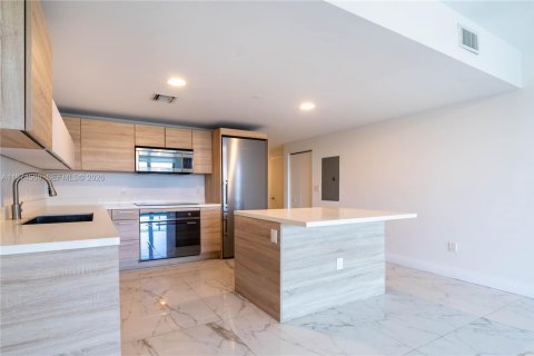 Condo in North Miami Beach, Florida, 2 bedrooms  № 2036190 - photo 16