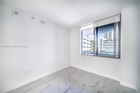 Condo in North Miami Beach, Florida, 2 bedrooms  № 2036190 - photo 8