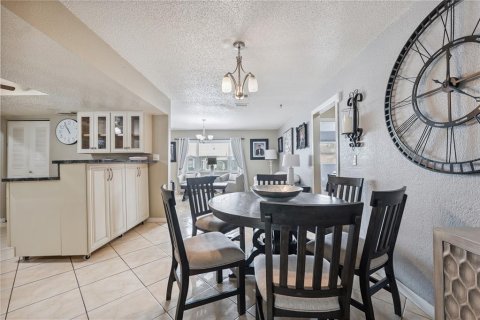 Villa ou maison à vendre à Spring Hill, Floride: 5 chambres, 311.22 m2 № 1831792 - photo 13