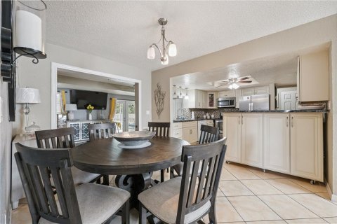 Villa ou maison à vendre à Spring Hill, Floride: 5 chambres, 311.22 m2 № 1831792 - photo 11