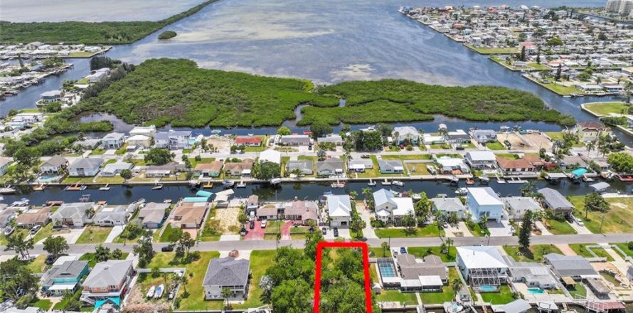 Land in Hudson, Florida № 2150592