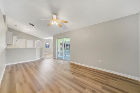 House in Kissimmee, Florida 4 bedrooms, 154.22 sq.m. № 1831463 - photo 2