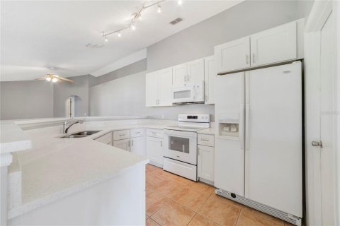 House in Kissimmee, Florida 4 bedrooms, 154.22 sq.m. № 1831463 - photo 5