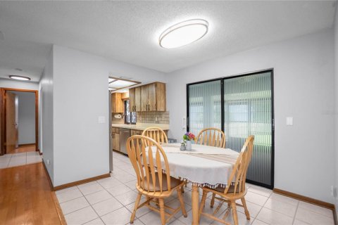 House in Homosassa, Florida 3 bedrooms, 126.07 sq.m. № 1815775 - photo 15