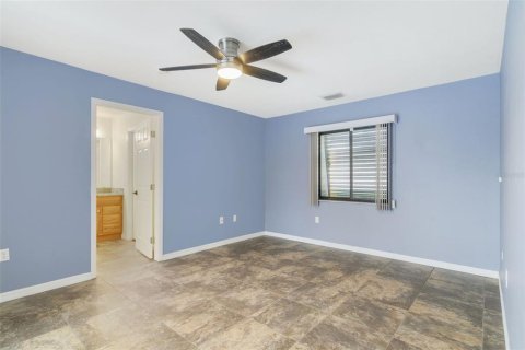 Condo in Tavares, Florida, 2 bedrooms  № 1856243 - photo 8