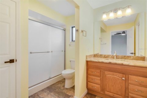 Condo in Tavares, Florida, 2 bedrooms  № 1856243 - photo 10
