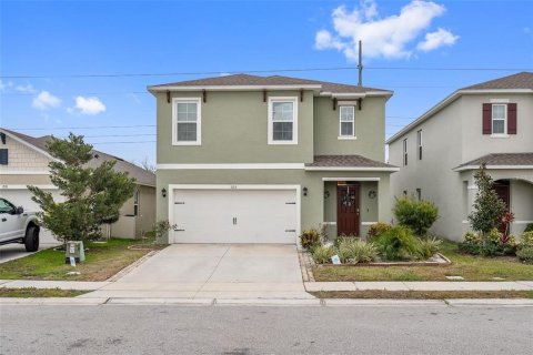 Casa en Davenport, Florida 5 dormitorios, 227.33 m2 № 2106302