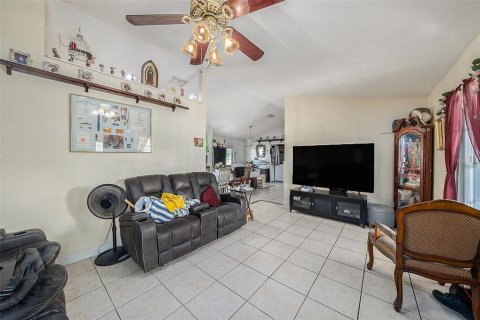 Casa en venta en Dade City, Florida, 3 dormitorios, 148.64 m2 № 1915086 - foto 8