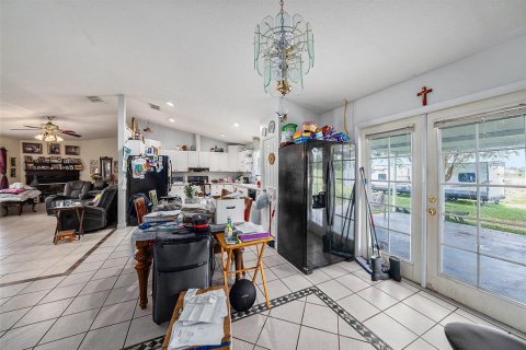 Casa en venta en Dade City, Florida, 3 dormitorios, 148.64 m2 № 1915086 - foto 11