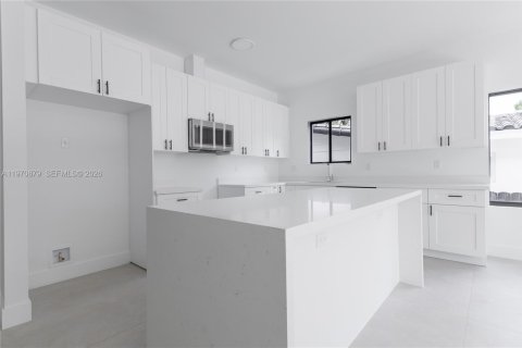 Купить виллу или дом в Майами, Флорида 3 спальни, 157.93м2, № 2032708 - фото 8