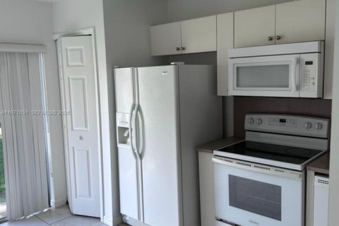 Townhouse in Homestead, Florida 2 bedrooms, 76.37 sq.m. № 2032474