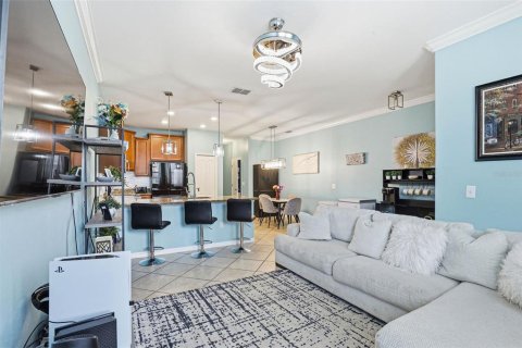 Touwnhouse à vendre à Wesley Chapel, Floride: 3 chambres, 172.15 m2 № 2215671 - photo 8