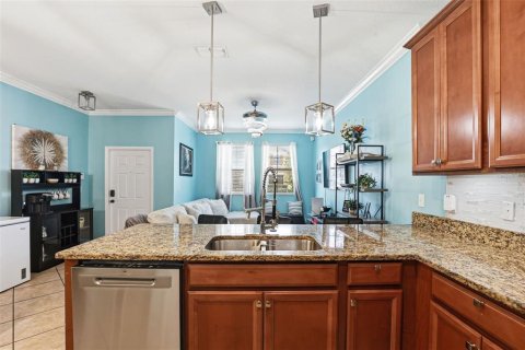 Touwnhouse à vendre à Wesley Chapel, Floride: 3 chambres, 172.15 m2 № 2215671 - photo 9