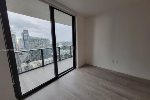 Condominio en alquiler en Miami, Florida, 1 dormitorio, 78.32 m2 № 2013404 - foto 27