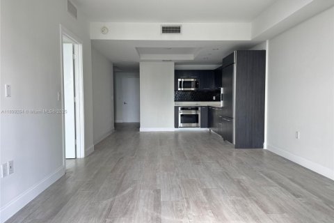 Condominio en alquiler en Miami, Florida, 1 dormitorio, 78.32 m2 № 2013404 - foto 6