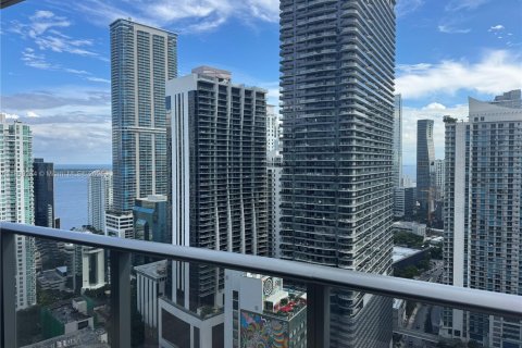 Condominio en Miami, Florida, 1 dormitorio  № 2013404