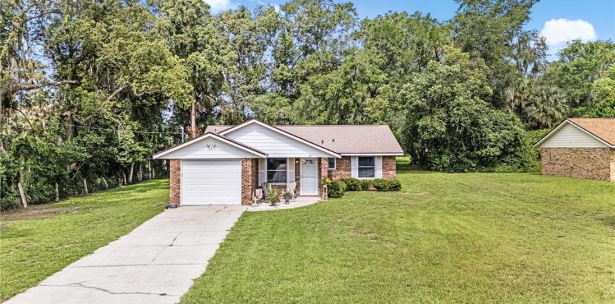 House in Orange City, Florida 3 bedrooms, 112.78 sq.m. № 1824228