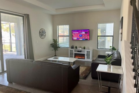 Купить виллу или дом в Хейнс-Сити, Флорида 7 комнат, 235.69м2, № 1797807 - фото 9