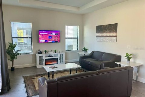 Купить виллу или дом в Хейнс-Сити, Флорида 7 комнат, 235.69м2, № 1797807 - фото 10