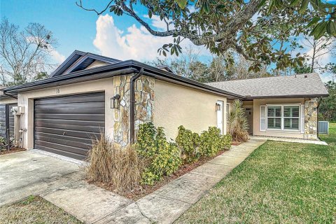 Townhouse in Ormond Beach, Florida 3 bedrooms, 154.59 sq.m. № 1650998 - photo 8