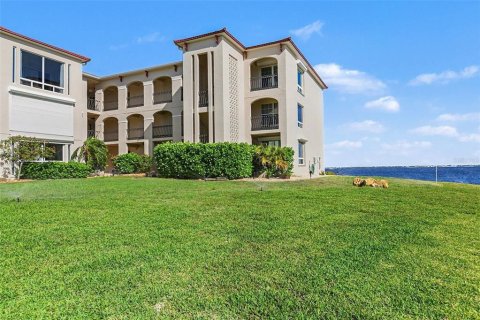 Condominio en venta en Punta Gorda, Florida, 3 dormitorios, 162.67 m2 № 2092807 - foto 2