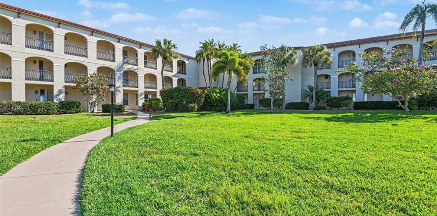 Condominio en Punta Gorda, Florida, 3 dormitorios № 2092807