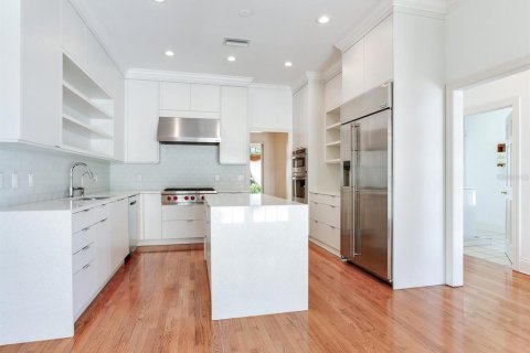 House in Tampa, Florida 4 bedrooms, 329.06 sq.m. № 1591684 - photo 23