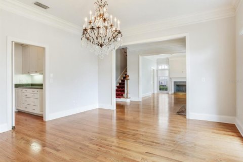House in Tampa, Florida 4 bedrooms, 329.06 sq.m. № 1591684 - photo 18