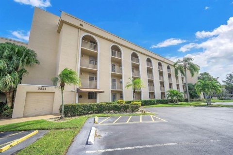 Condo in Margate, Florida, 2 bedrooms  № 2182455 - photo 2