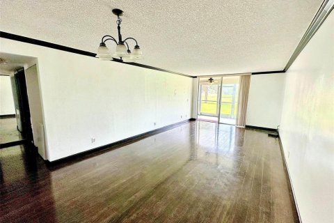 Condo in Margate, Florida, 2 bedrooms  № 2182455 - photo 4