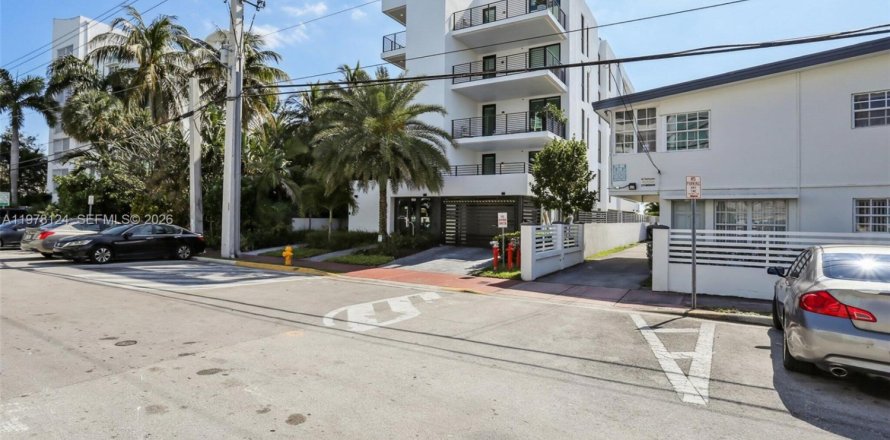 Condo à Miami Beach, Floride, 3 chambres  № 2042052