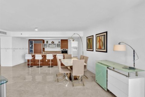 Copropriété à vendre à Sunny Isles Beach, Floride: 2 chambres, 175.21 m2 № 1735799 - photo 19