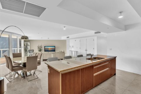 Copropriété à vendre à Sunny Isles Beach, Floride: 2 chambres, 175.21 m2 № 1735799 - photo 12
