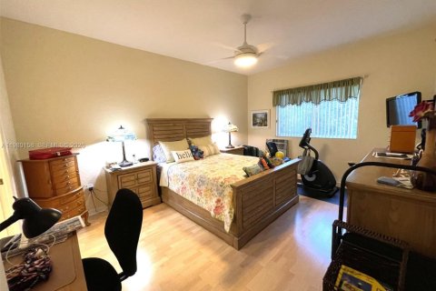 Condo in Tamarac, Florida, 2 bedrooms № 2046381 - photo 16