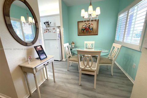 Condo in Tamarac, Florida, 2 bedrooms № 2046381 - photo 7