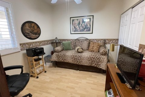 Condo in Tamarac, Florida, 2 bedrooms № 2046381 - photo 13