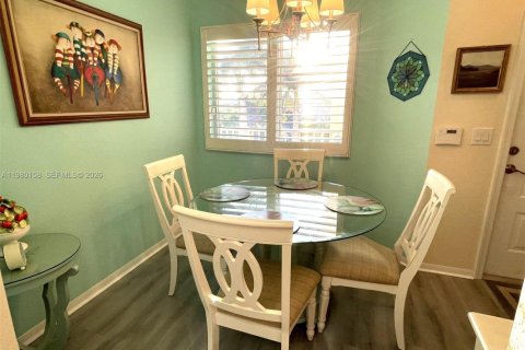 Condo in Tamarac, Florida, 2 bedrooms № 2046381 - photo 8